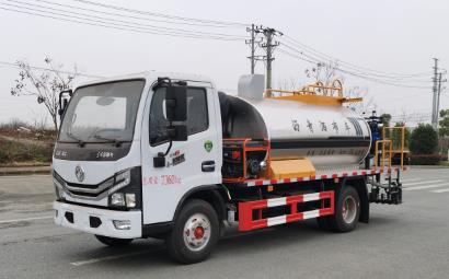 Development Trend of Asphalt Spreader Trucks